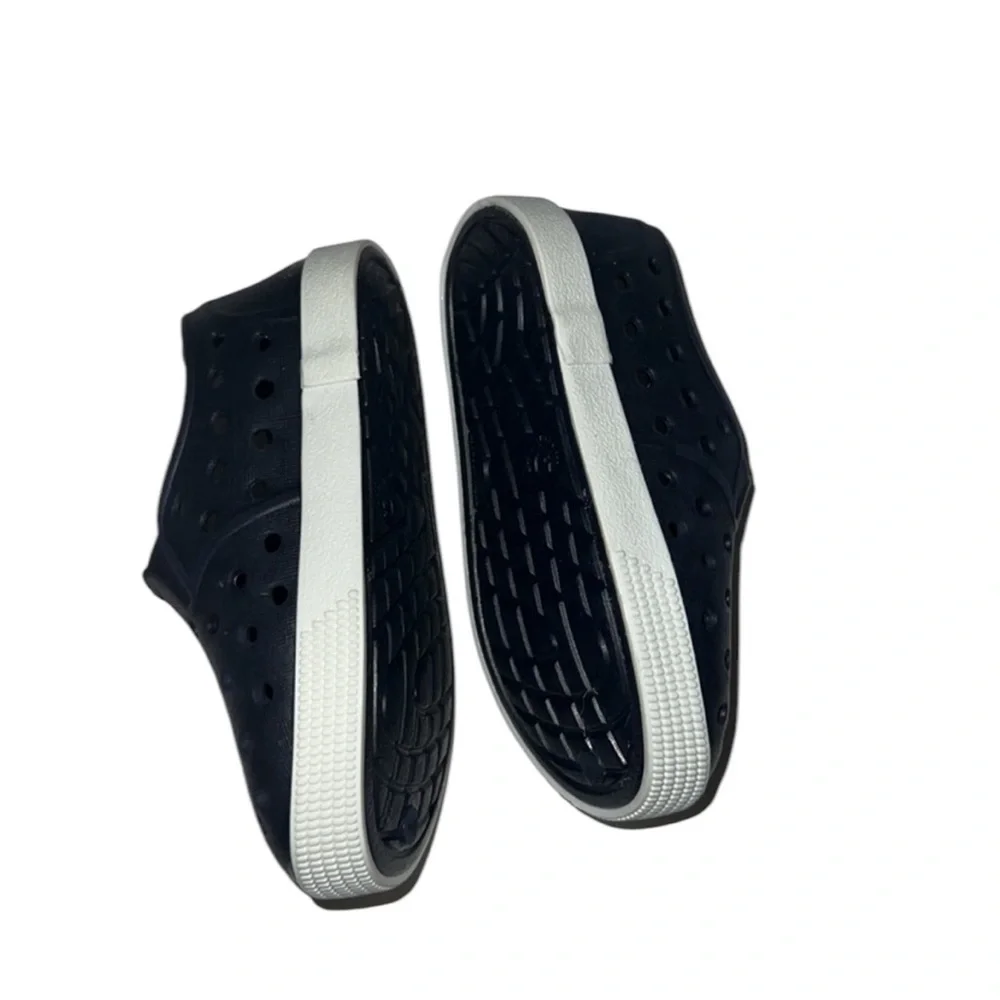 Old Navy Kids Shoes in Black and White